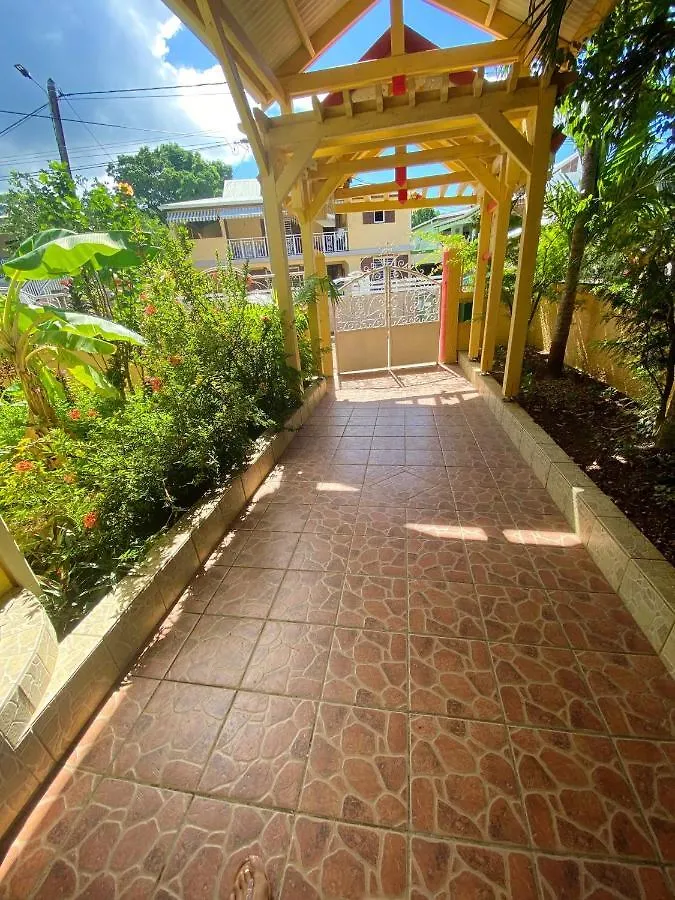Charmant Appartement Avec Piscine Partagee A Pointe Noire 36M² 아파트